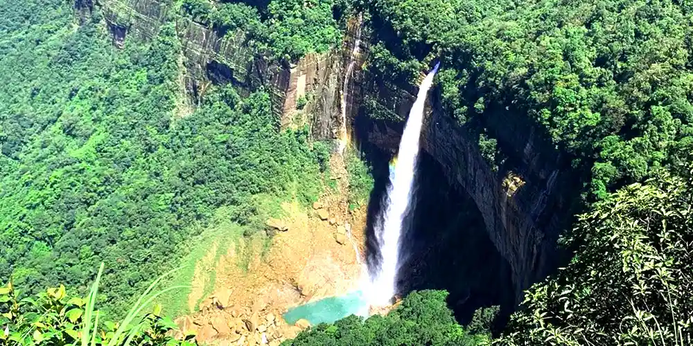 waterfalls in Meghalaya